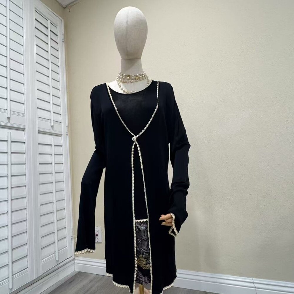 Fendi Black White 2 set Sweater Cardigan Strong flexibility Made In Italy Size46